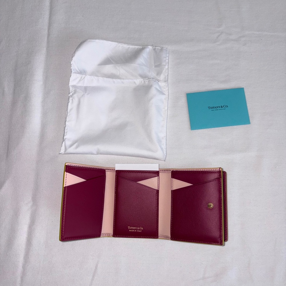 Tiffany & Co Trifold Wallet Yellow New Pebbled Leather T Logo Gold Hardware - Picture 11 of 11